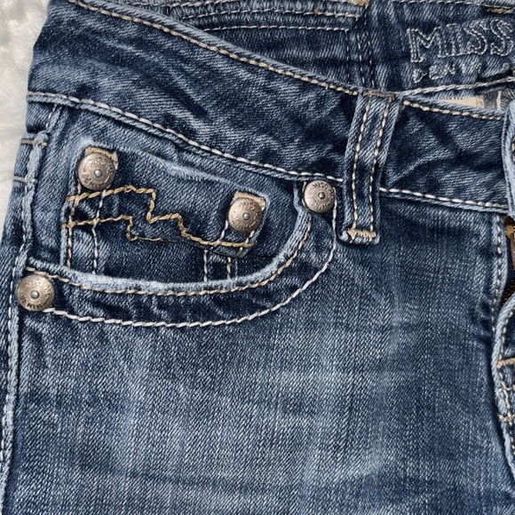 Miss Me Sunny āļø Low-Rise Skinny Jeans, Size 26 - Picture 3 of 16